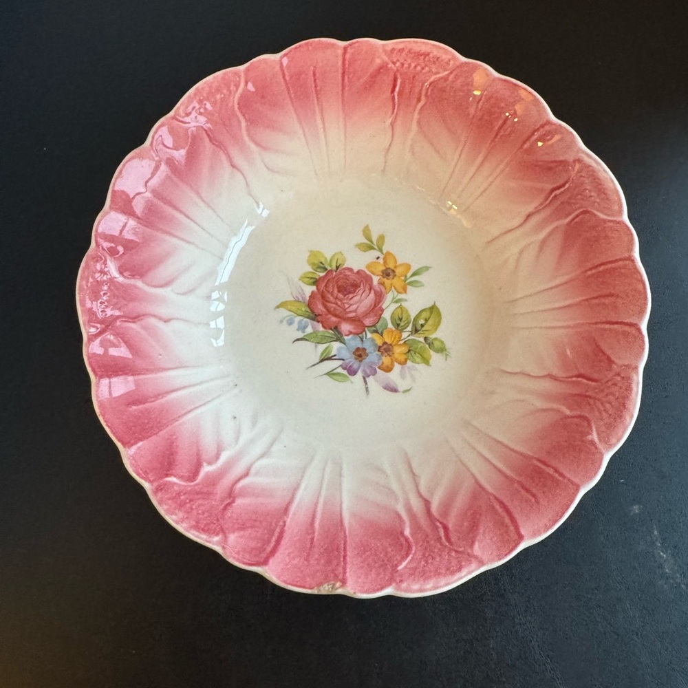 Elegant Vintage Floral Pink Cabbage Bowl